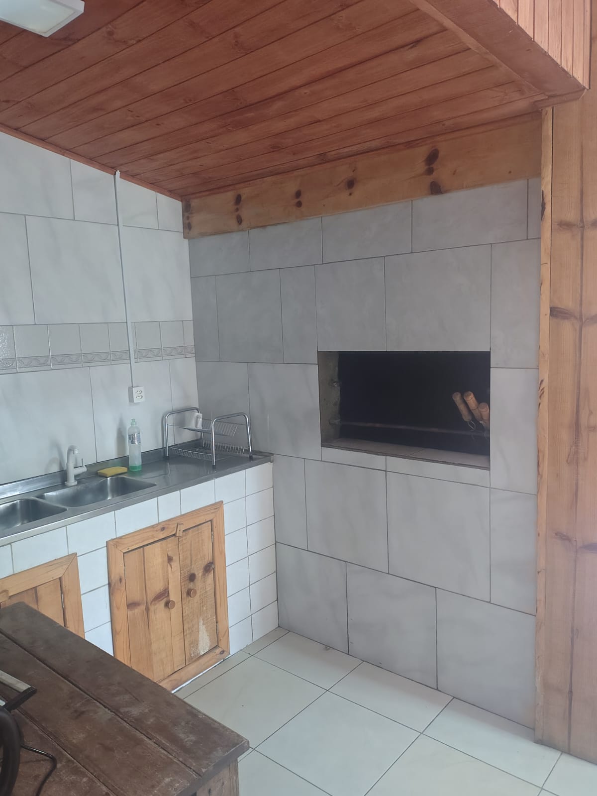 Espaço com Churrasqueira